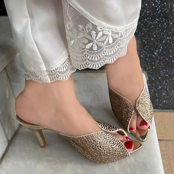 Fancy Heel 521 - Golden / 36 - Heel