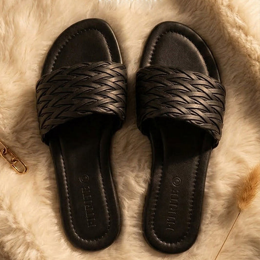 Flat Sandals 25